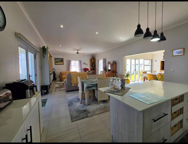 3 BEDROOM HOUSE FOR SALE IN LAMPIESBAAI